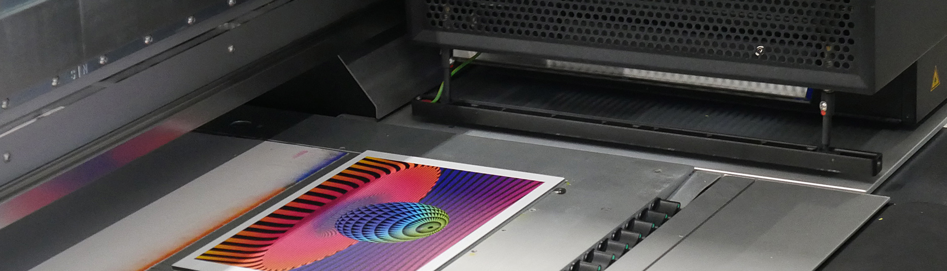 siebdruck digitaldruck lohndruck werbetechnik bei ort kolb kg ihre druckerei an ihrer seite 3d moderne grafik auf dibond 01 siebdruck digitaldruck lohndruck werbetechnik bei ort kolb kg ihre druckerei an ihrer seite 3d moderne grafik auf dibond 01