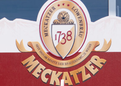 Getränkeständer aus Holz, gedruckt und gefräst